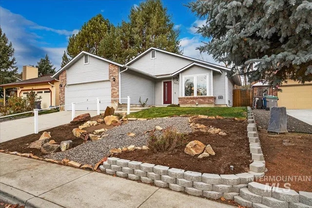 $455,000 | 5672 Drawbridge Drive, Boise, ID 83703
