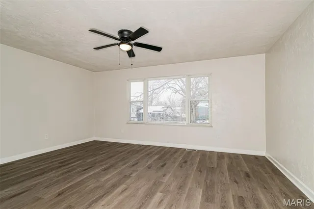 $2,345 | 618 Lime Rock Drive, St. Charles, MO 63304