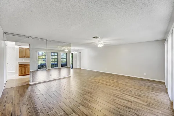 $2,500 | 6396 Sleepy Willow Way, Delray Beach, FL 33484