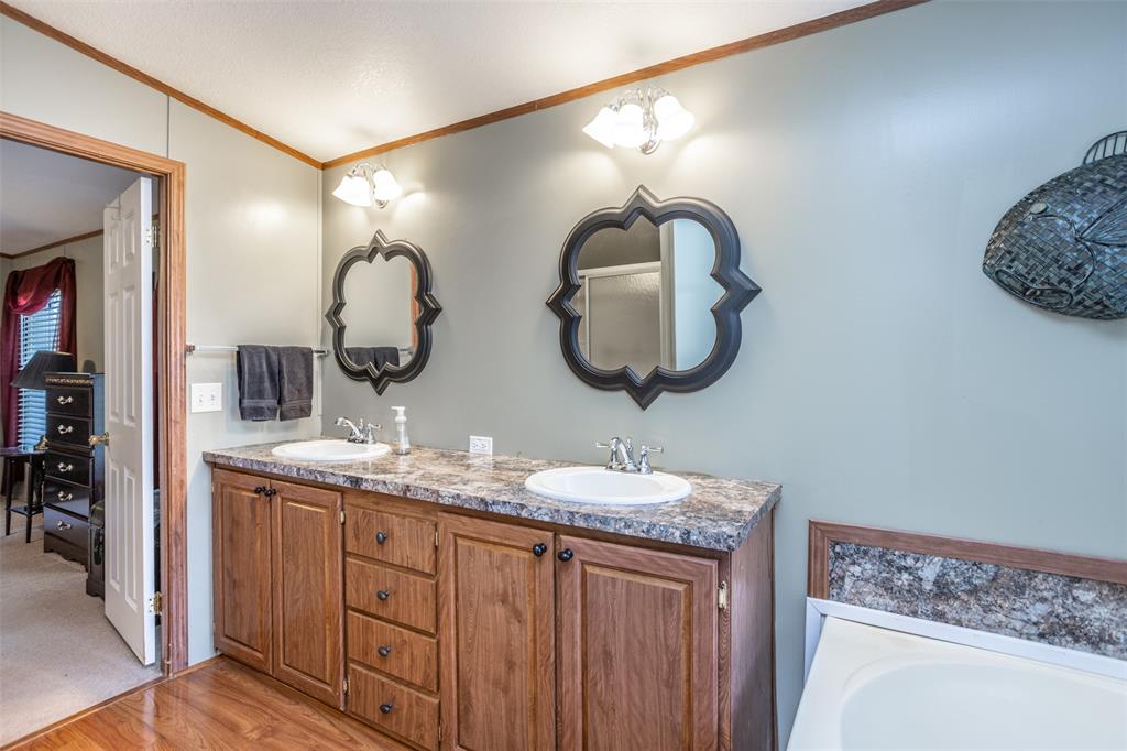 41 Thompson Road Gainesville, TX 76240 - Photo 26 of 40