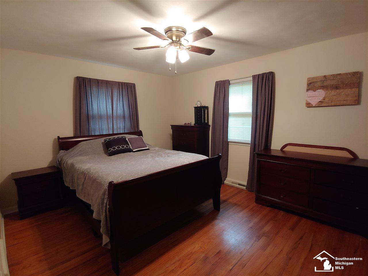 2160 Vivian Road Monroe, MI 48162 - Photo 32 of 39 31396672-31.JPG