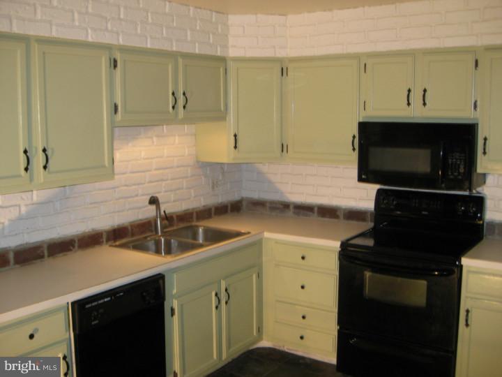 100 Providence Forge Road Royersford, PA 19468 - Photo 4 of 10 Kitchen