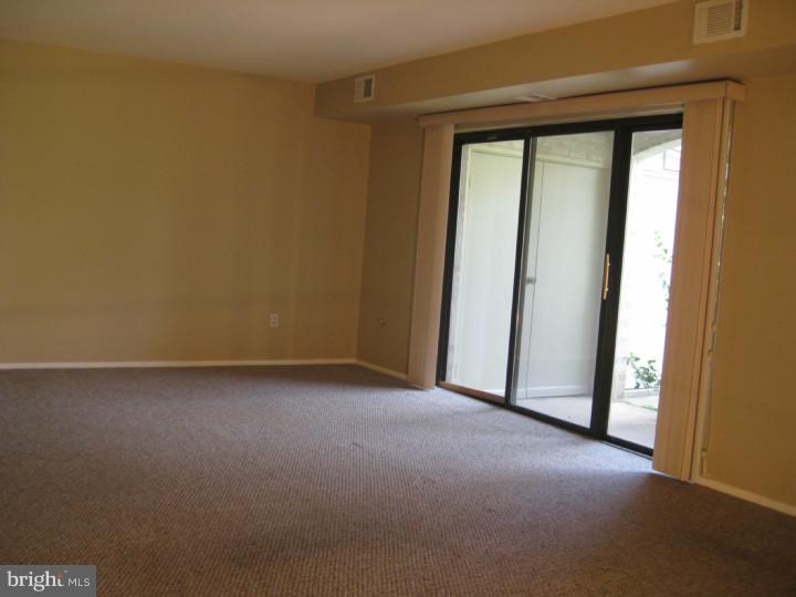 100 Providence Forge Road Royersford, PA 19468 - Photo 5 of 10 Living Room