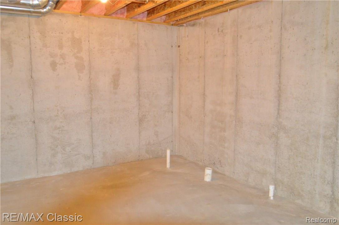 41472 Glade Road Canton, MI 48187 - Photo 37 of 44 DSC_0059.JPG
