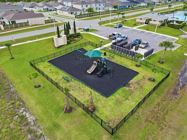 $285,000 | 851 Vienna Drive, Winter Haven, FL 33884