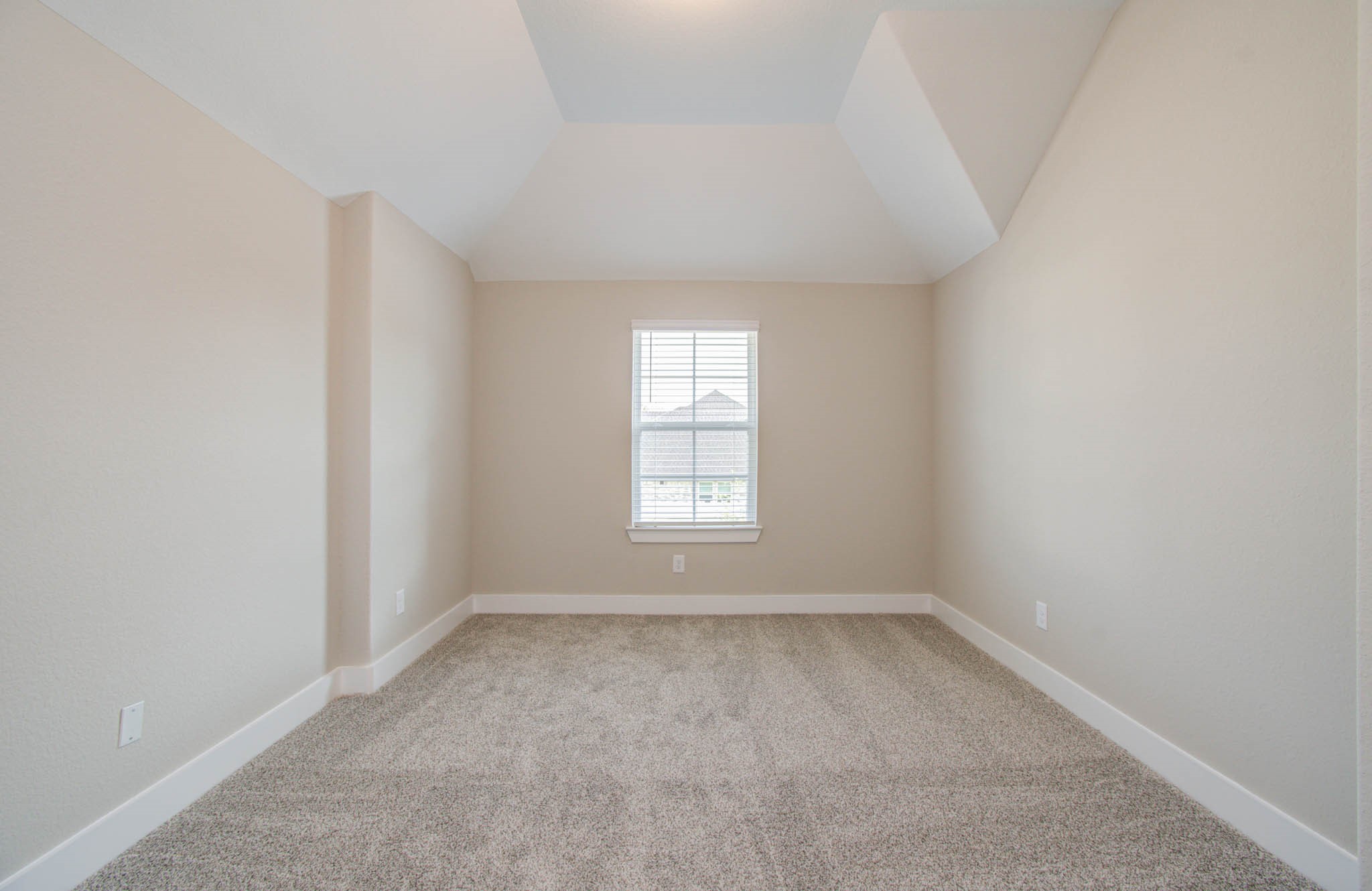 9950 Wild Indigo Circle Conroe, TX 77385 - Photo 36 of 50 a view of room and window