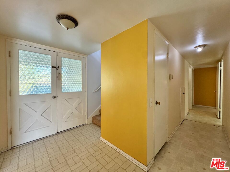 26026 Adamor Road Calabasas, CA 91302 - Photo 11 of 42 Gallery Image 11