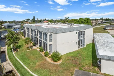 $349,000 | 304 Tudor Drive, Unit 4, Cape Coral, FL 33904