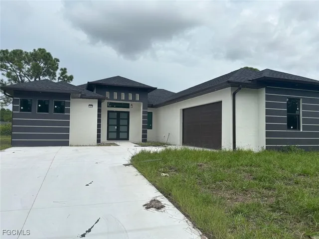 $2,350 | 1229 Augusta Street East, Lehigh Acres, FL 33974
