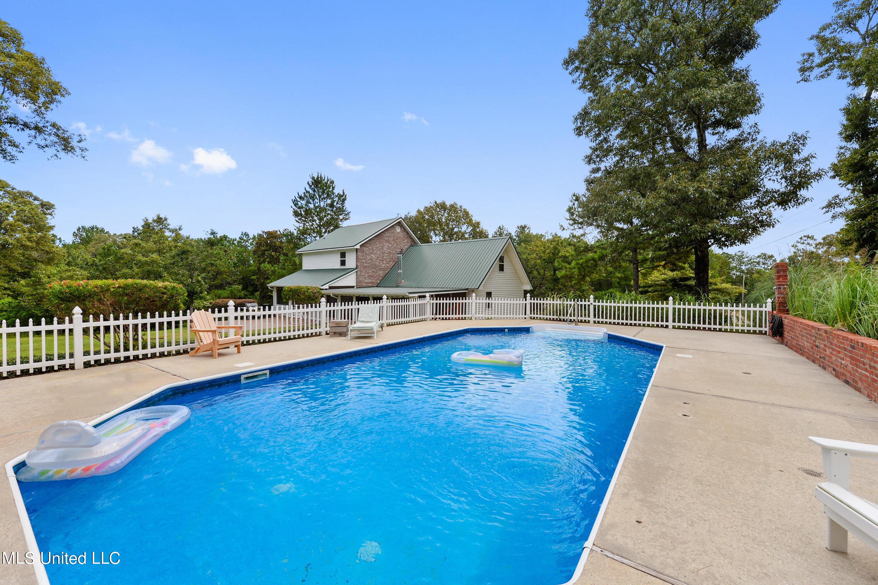 1043 Anchor Lake Road Carriere, MS 39426 - Photo 26 of 47 026