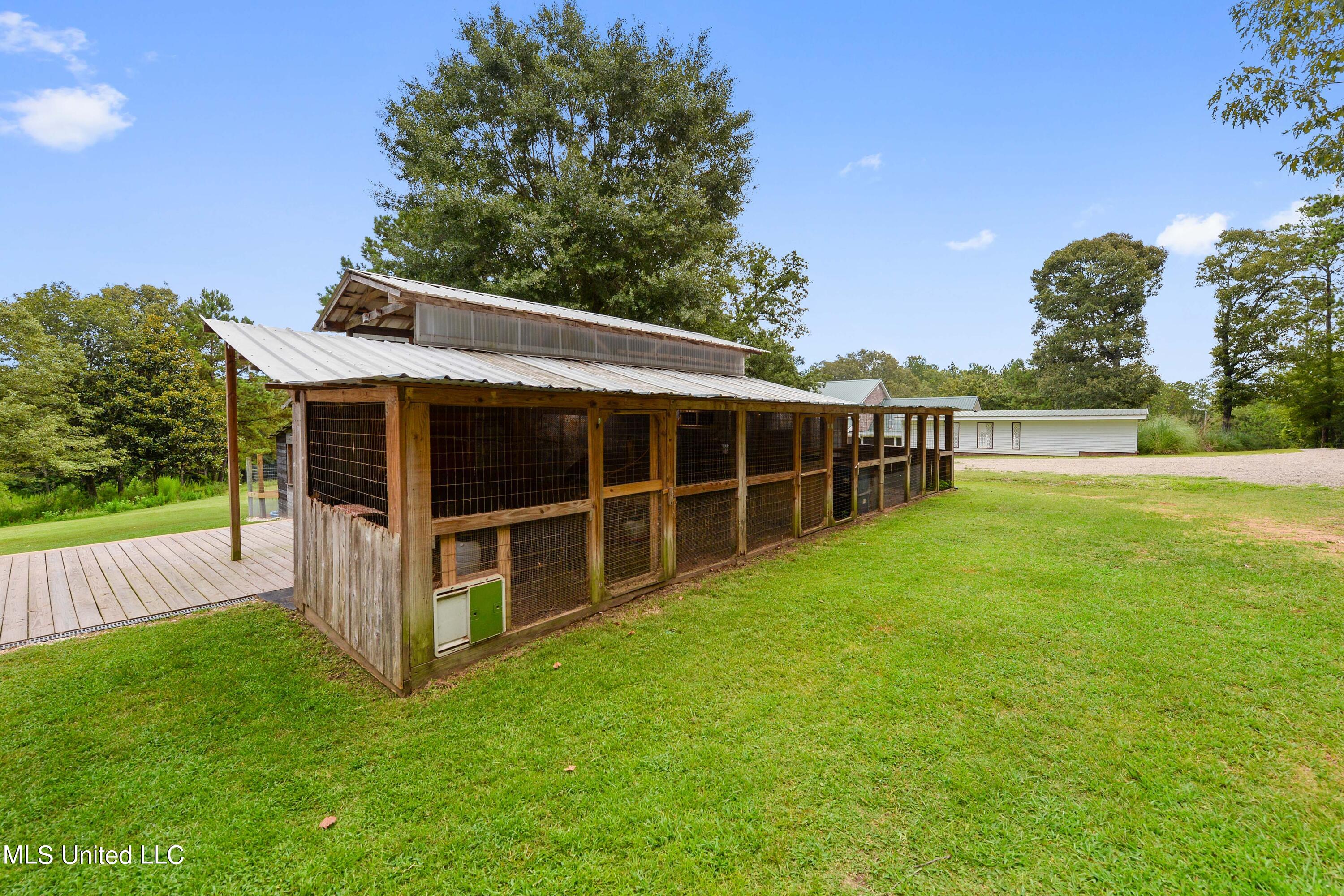 1043 Anchor Lake Road Carriere, MS 39426 - Photo 34 of 47 032
