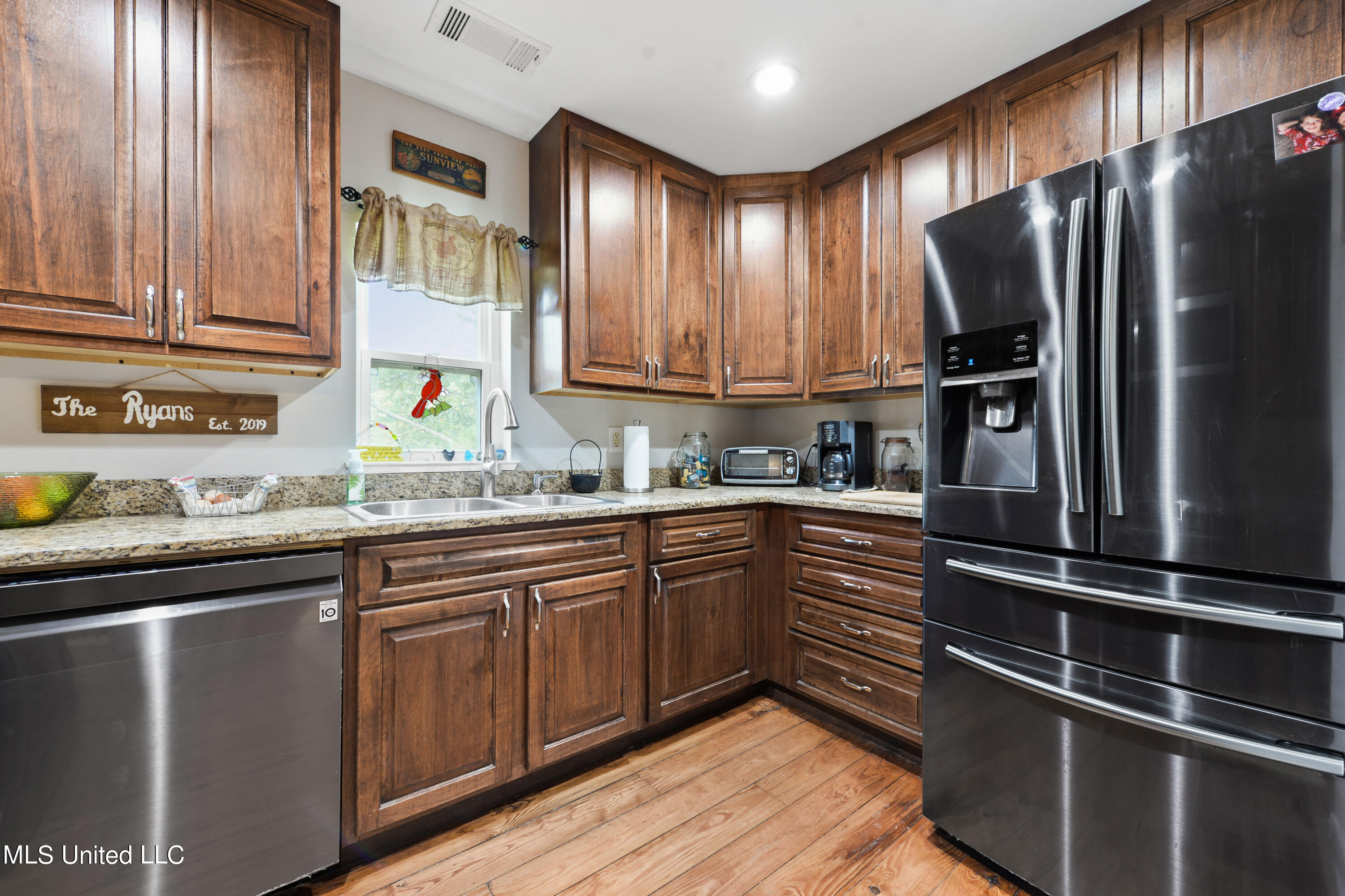 1043 Anchor Lake Road Carriere, MS 39426 - Photo 8 of 47 008