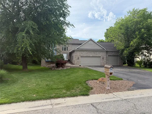 $429,000 | 8318 Mill Pointe Court, Goodrich, MI 48438