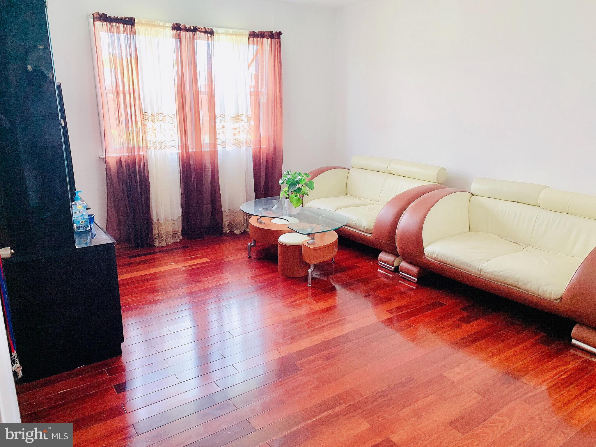 9415 Kirkwood Road Philadelphia, PA 19114 - Photo 2 of 14 Gallery Image 2