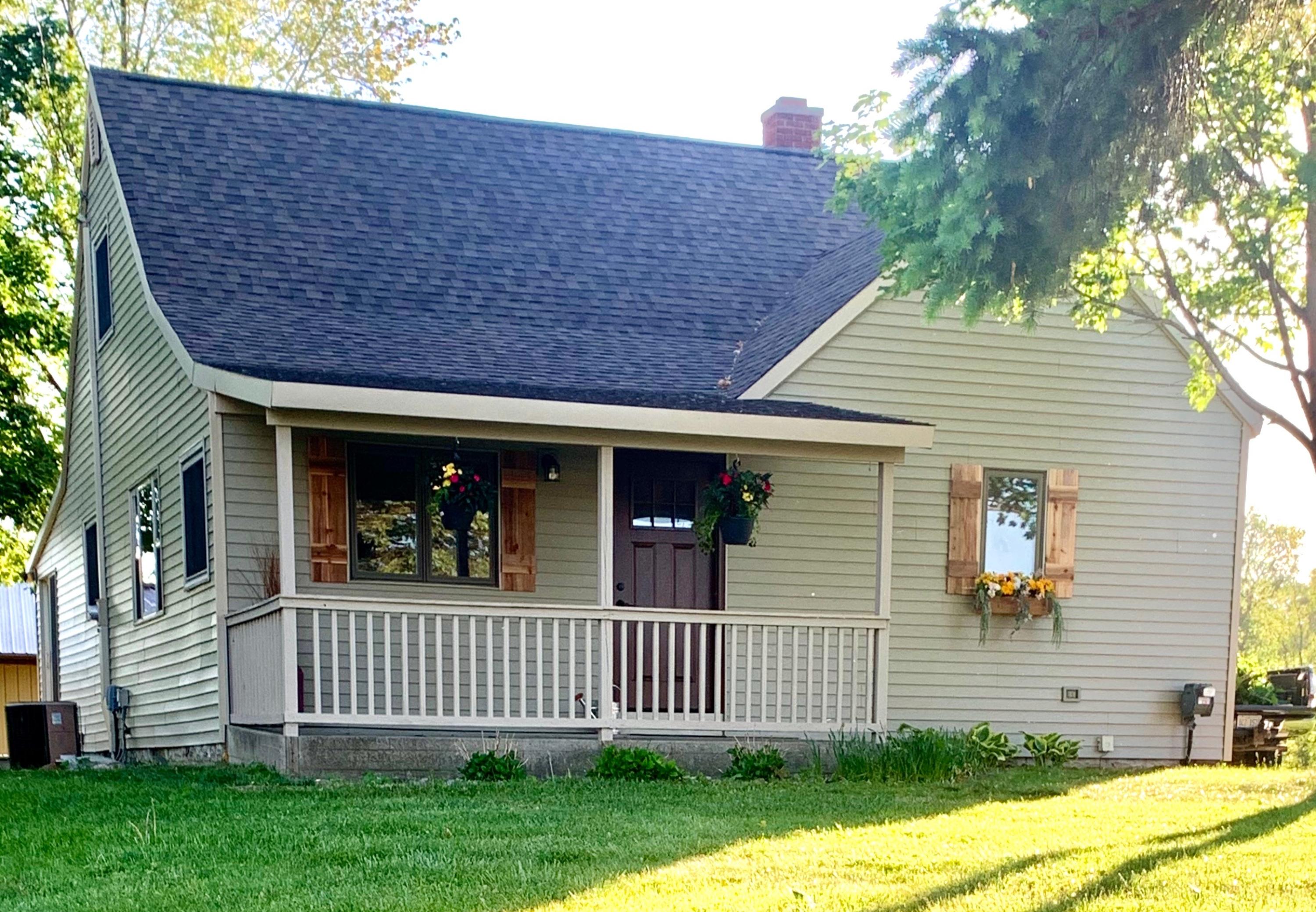 6925 Midland Road Freeland, MI 48623 - Photo 1 of 36 CF98B758-CB10-491C-BE84-12ABA2A72861
