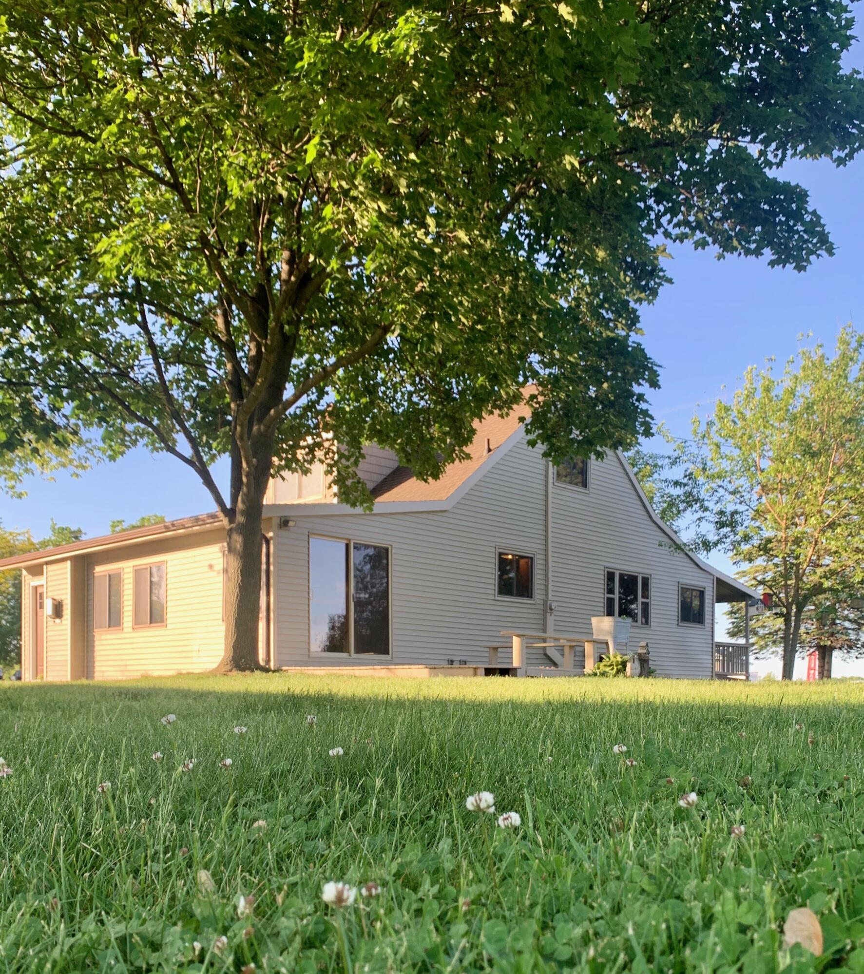 6925 Midland Road Freeland, MI 48623 - Photo 3 of 36 9EB21DFD-EE2C-4F4C-8FE2-281BBFF92876