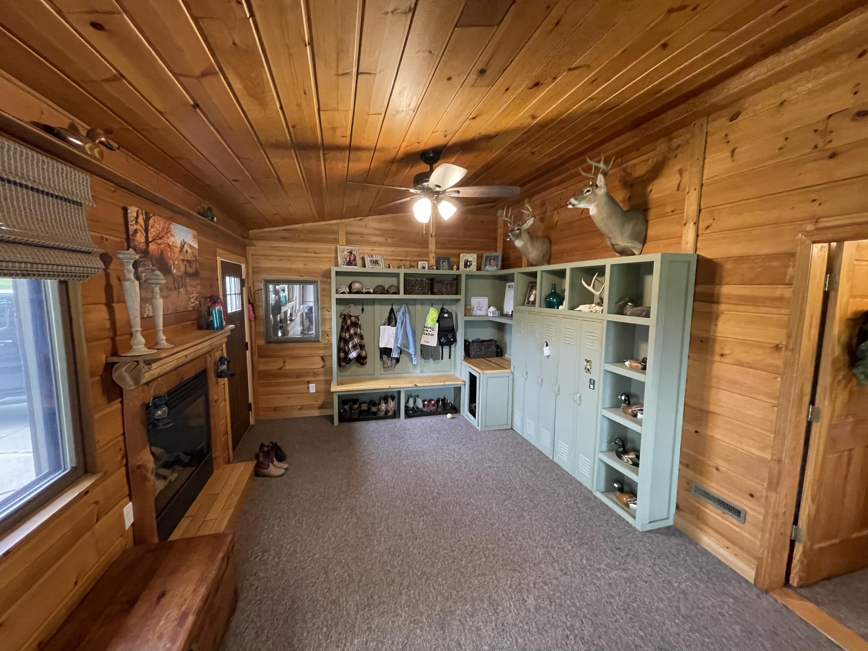 6925 Midland Road Freeland, MI 48623 - Photo 4 of 36 C489DAB7-6230-41C8-B441-312629BCBCD3