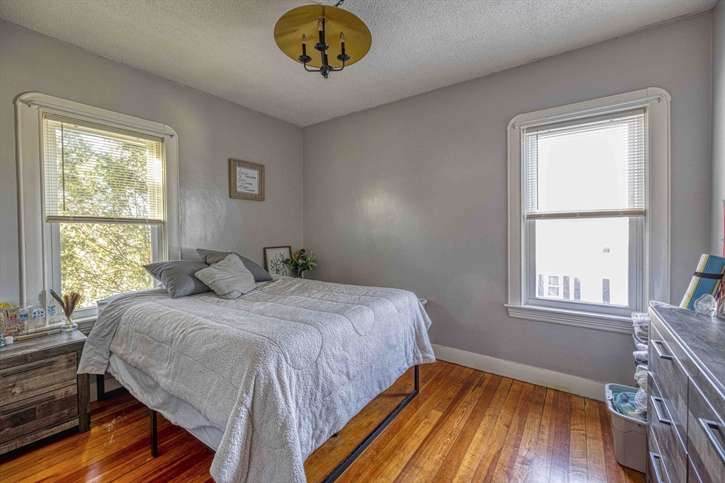 26 Stockton Street Fall River, MA 02721 - Photo 11 of 40