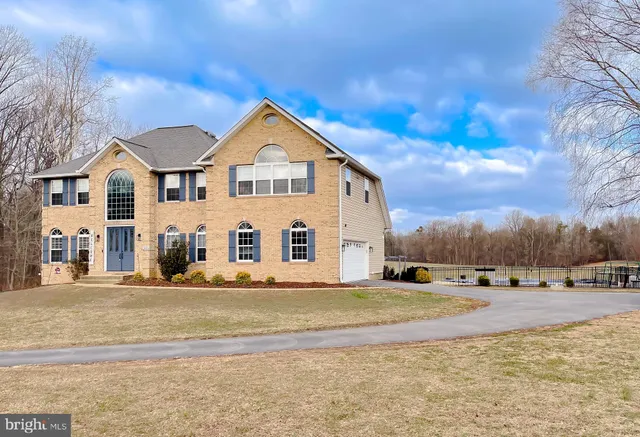 $750,000 | 1985 Holland Cliffs Road, Huntingtown, MD 20639