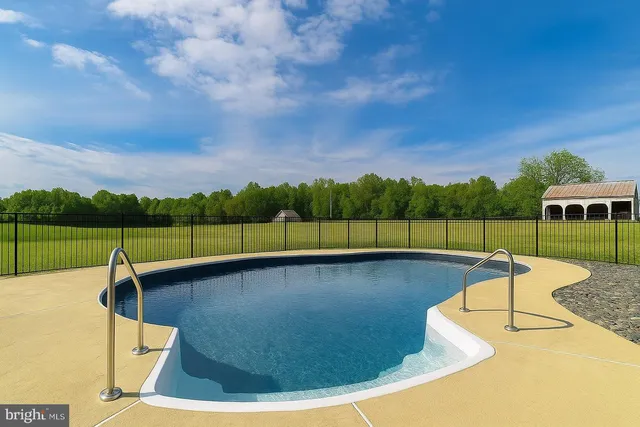 $750,000 | 1985 Holland Cliffs Road, Huntingtown, MD 20639