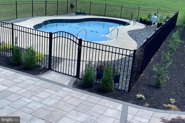 $750,000 | 1985 Holland Cliffs Road, Huntingtown, MD 20639