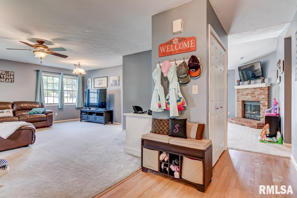 6317 Kate Court Springfield, IL 62712 - Photo 2 of 30 Gallery Image 2