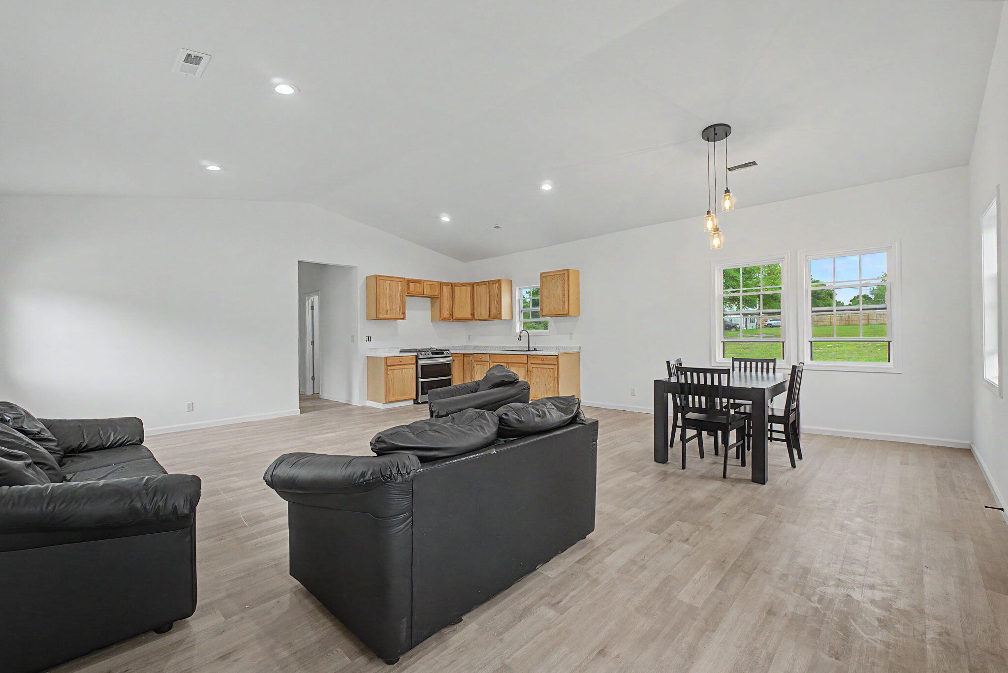 203 Sanders Street Bamberg, SC 29003 - Photo 3 of 12