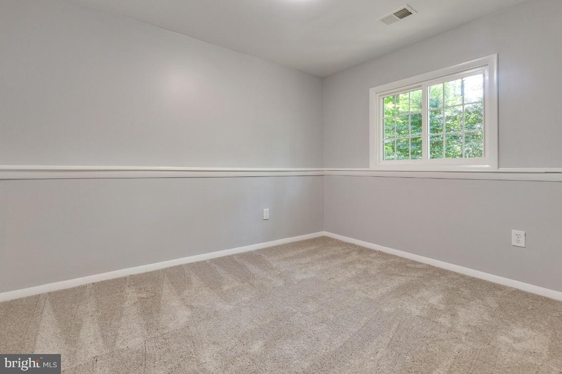 8467 Falling Leaf Road Springfield, VA 22153 - Photo 17 of 41 Gallery Image 17