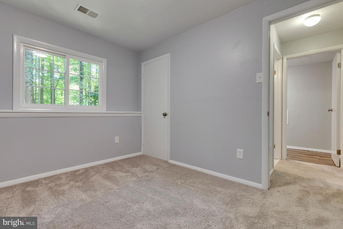 8467 Falling Leaf Road Springfield, VA 22153 - Photo 18 of 41 Gallery Image 18