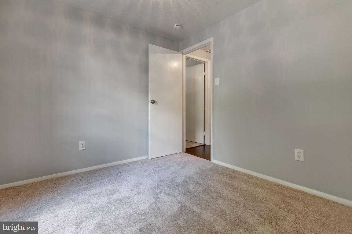 8467 Falling Leaf Road Springfield, VA 22153 - Photo 20 of 41 Gallery Image 20