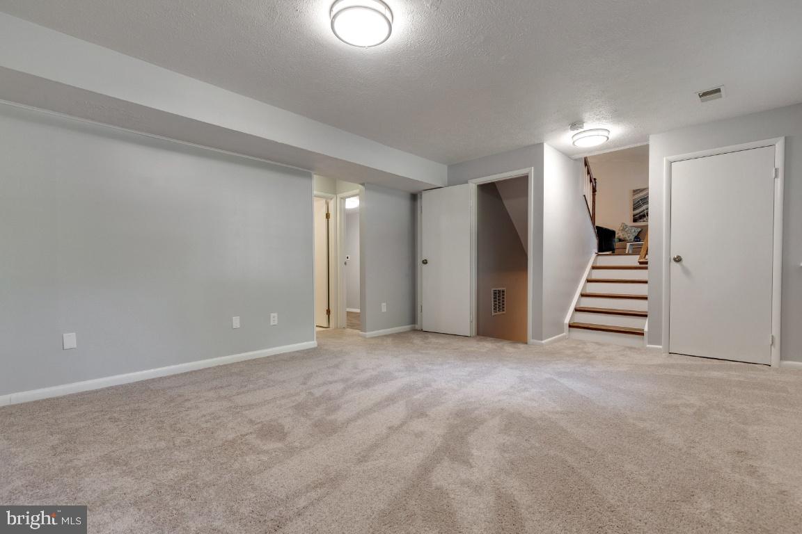 8467 Falling Leaf Road Springfield, VA 22153 - Photo 30 of 41 Gallery Image 30