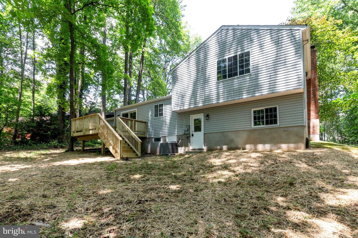 8467 Falling Leaf Road Springfield, VA 22153 - Photo 35 of 41 Gallery Image 35