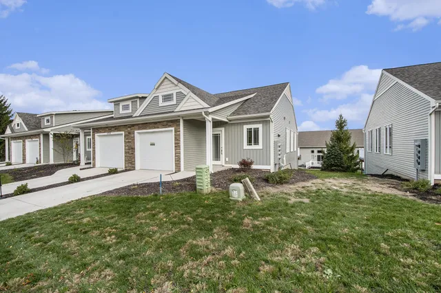$369,900 | 1209 Madera Court, Byron Center, MI 49315
