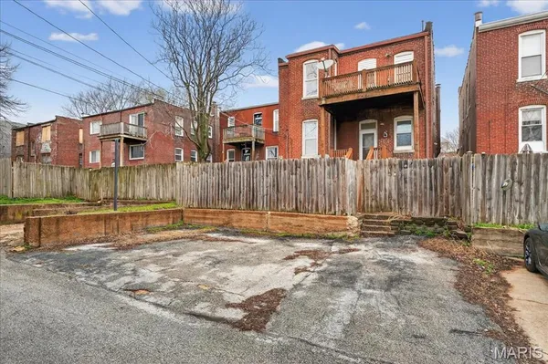$364,000 | 2018 Ann Avenue, St. Louis, MO 63104