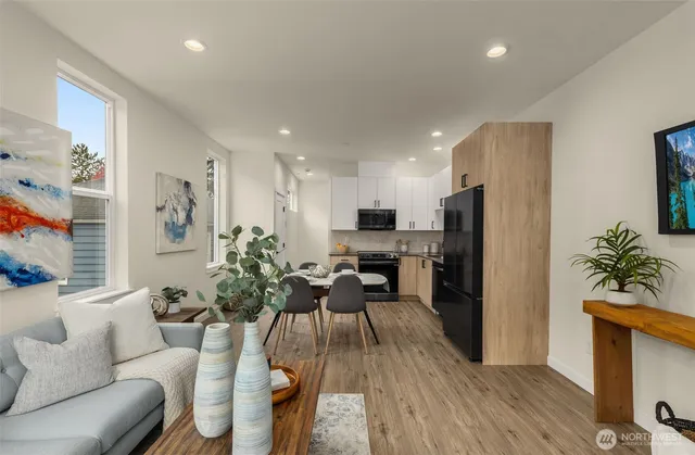 $649,900 | 10306 Midvale Avenue North, Seattle, WA 98133