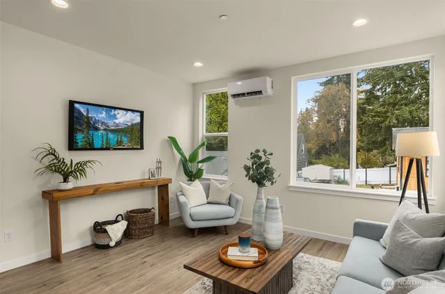 $649,900 | 10306 Midvale Avenue North, Seattle, WA 98133