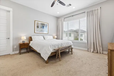 $345,000 | 419 Yale Oaks Lane, Houston, TX 77091