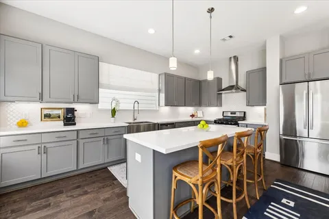 $345,000 | 419 Yale Oaks Lane, Houston, TX 77091
