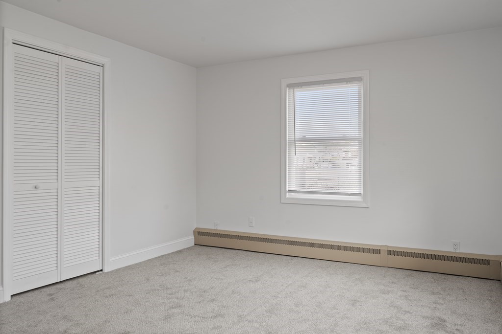 94 Milton Street Springfield, MA 01151 - Photo 17 of 41