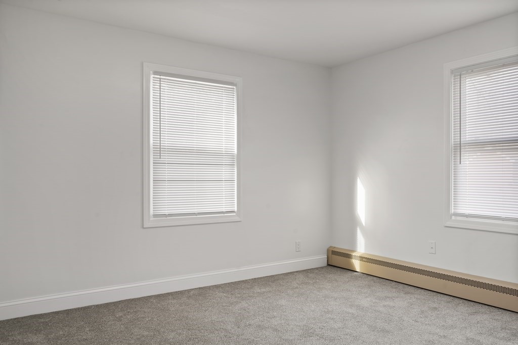 94 Milton Street Springfield, MA 01151 - Photo 21 of 41
