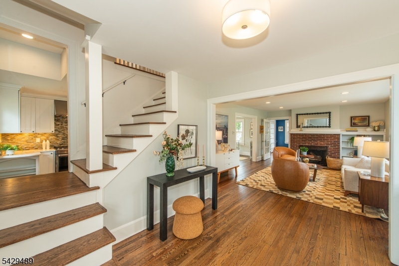 30 Wellesley Road Montclair, NJ 07043 - Photo 3 of 30