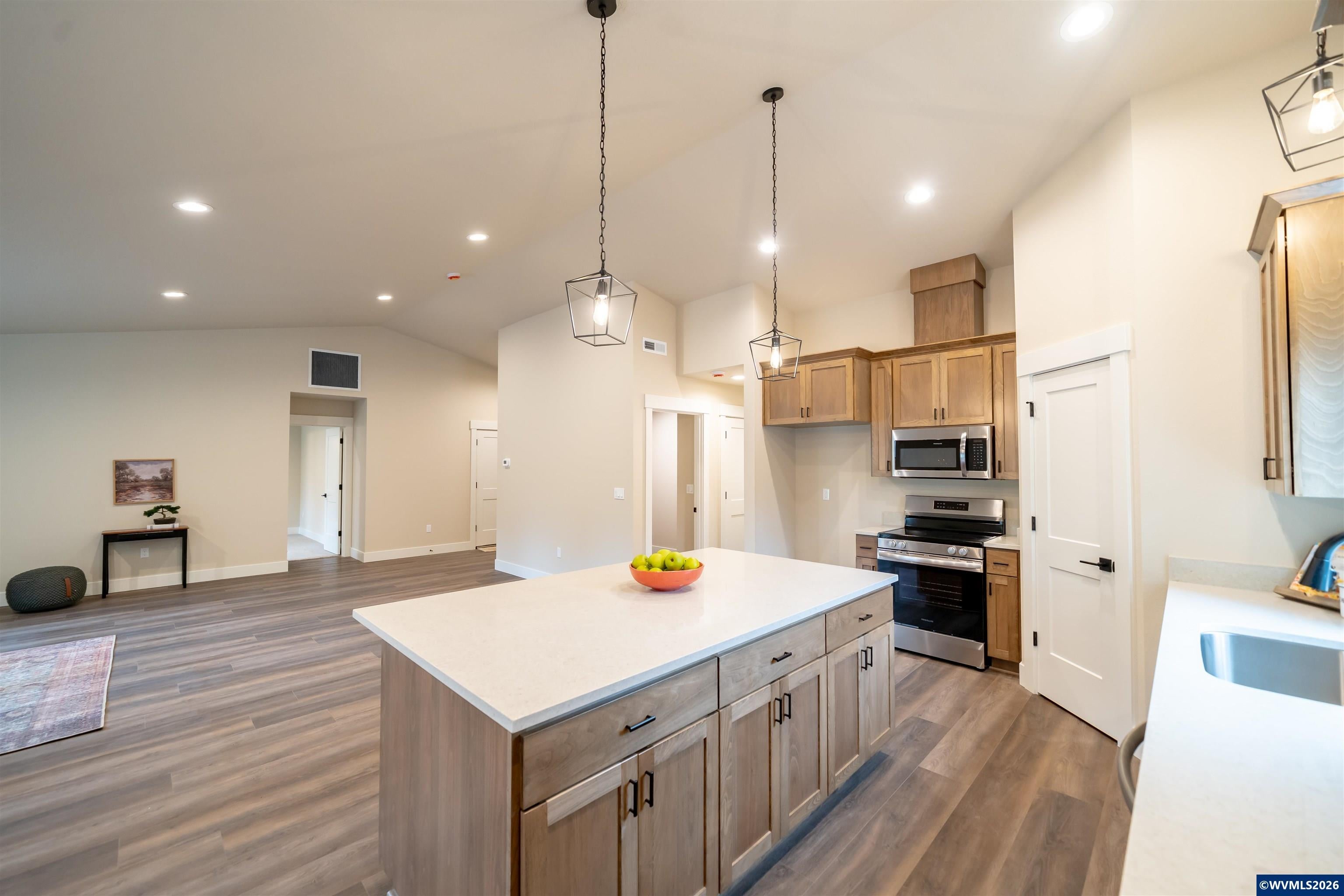 950 6th Street Lyons, OR 97358 - Photo 9 of 28 Gallery Image 9
