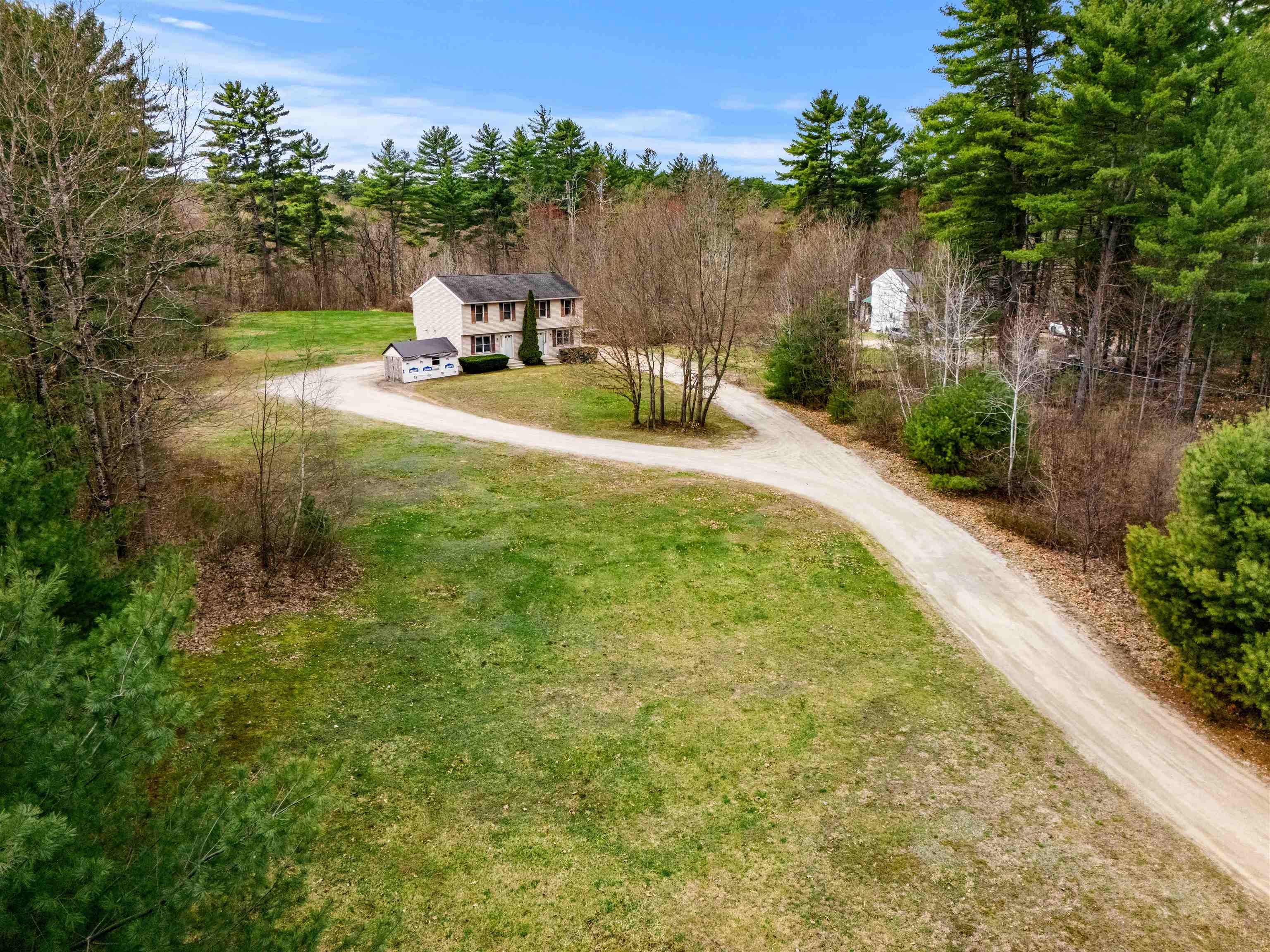 353 Goboro Road Epsom, NH 03234 - Photo 2 of 26