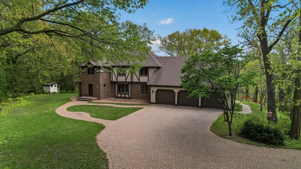 $768,000 | 11801 Lockridge Avenue South, Hastings, MN 55033