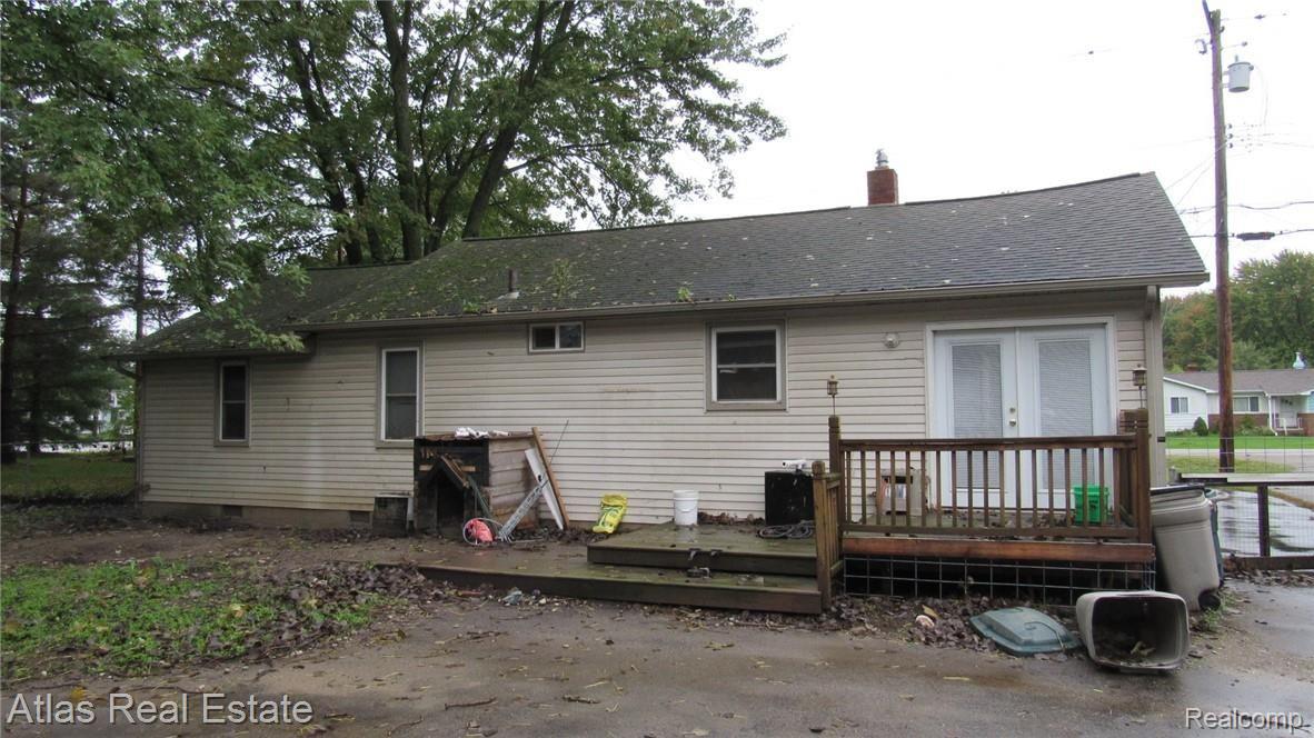 5008 North Vassar Road Flint, MI 48506 - Photo 4 of 6 IMG_0415.JPG