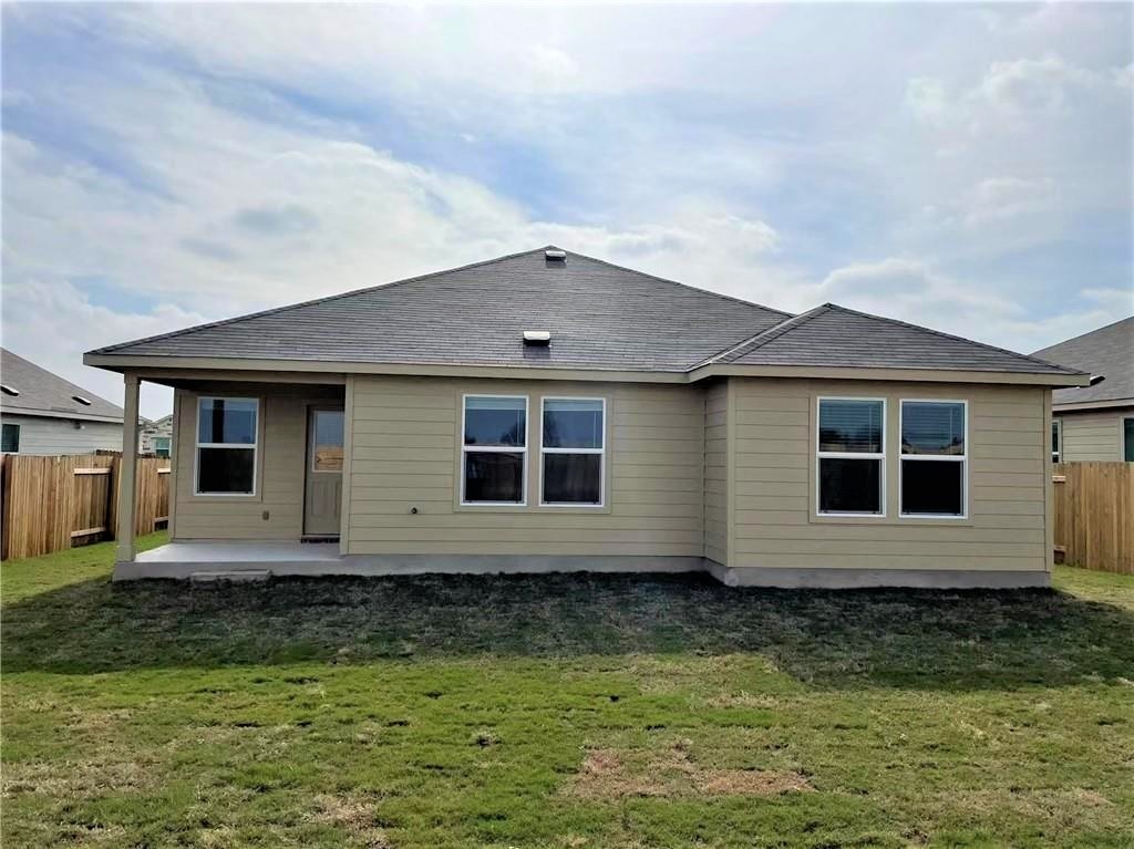 409 Bluejack Way Hutto, TX 78634 - Photo 19 of 28 a front view of house with yard
