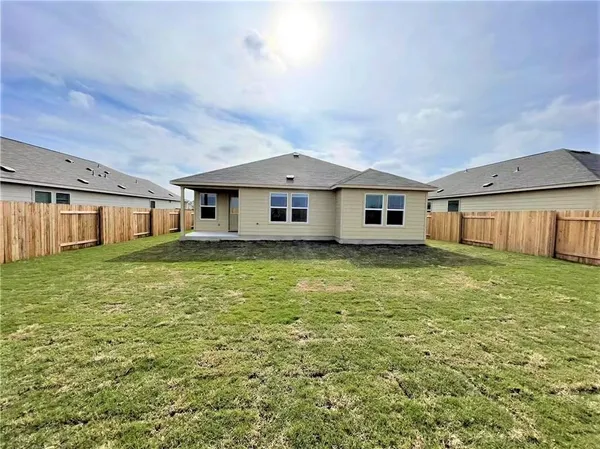 $1,995 | 409 Bluejack Way, Hutto, TX 78634