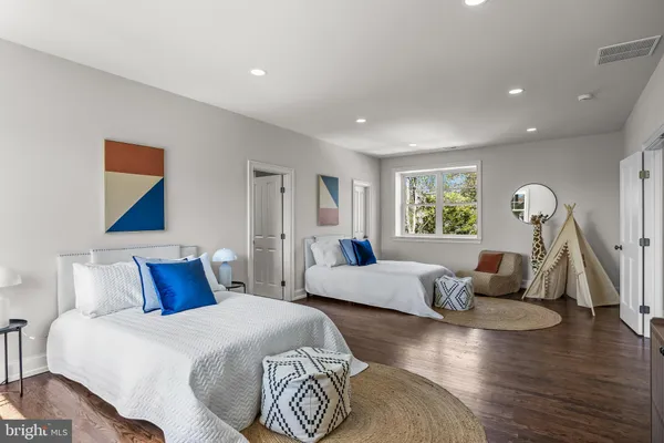 $3,599,000 | 140 East Central Avenue, Moorestown, NJ 08057