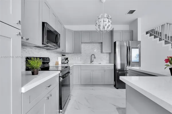 $5,500 | 1968 Northwest 25th Avenue, Unit 1968, Miami, FL 33125