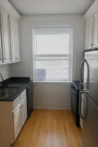 $1,900 | 106 Keeney Street, Unit 3, Evanston, IL 60202